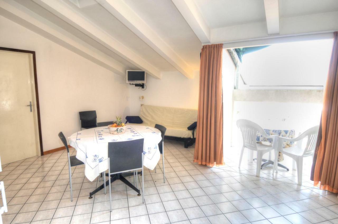 Condominio Res. Palace 比比翁 外观 照片